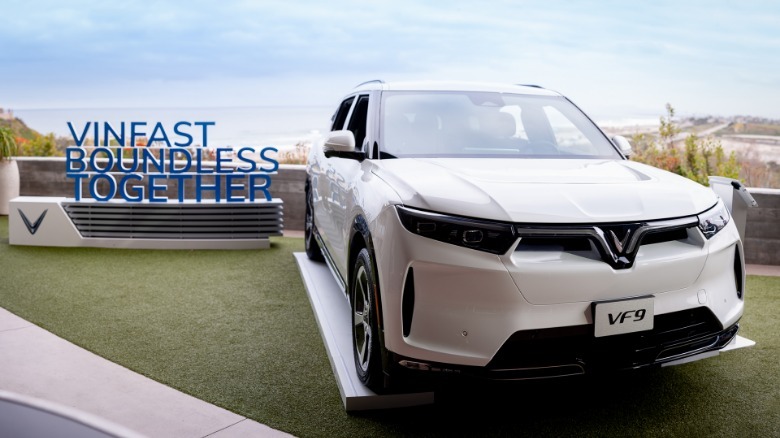 VinFast VF9 Prototype