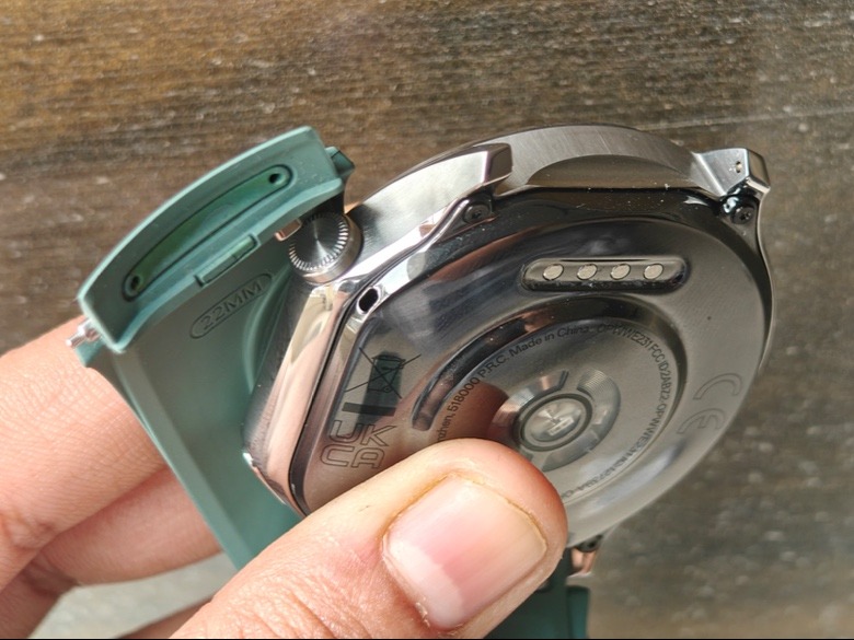 OnePlus Watch 2 side profile