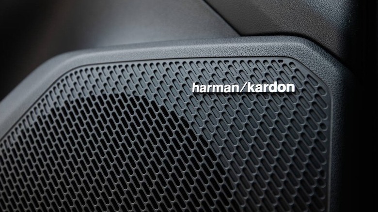 2025 Kia K4 optional Harman Kardon stereo