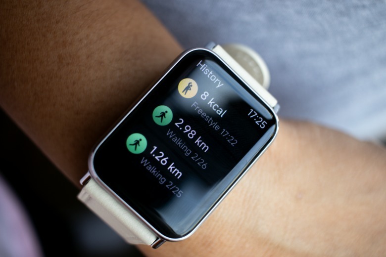 Xiaomi Smart Band 9 Pro showing exercise history