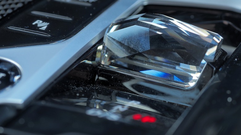 Crystal transmission shifter