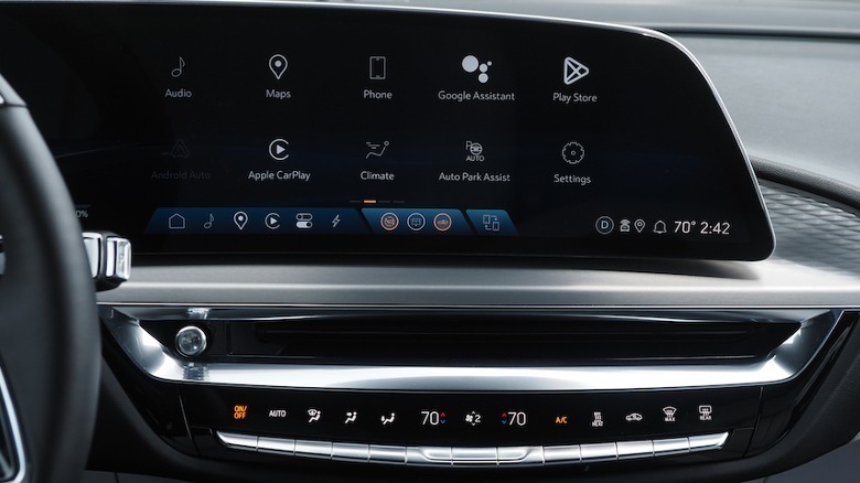 Lyriq controls