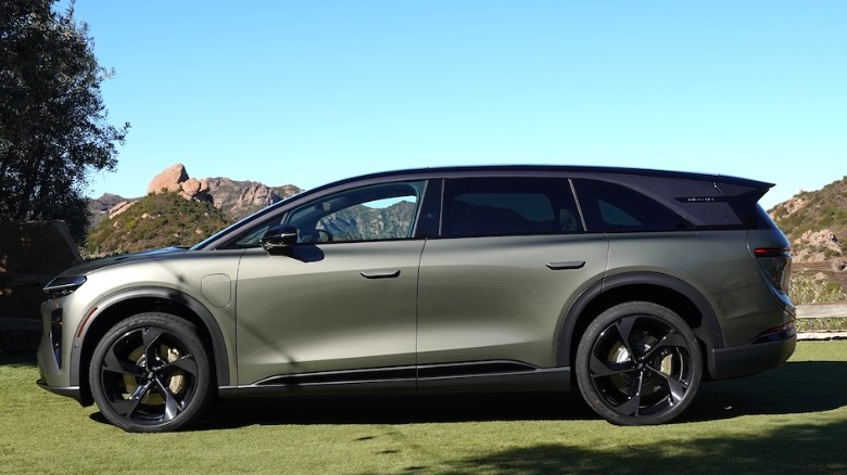 Lucid Gravity in profile