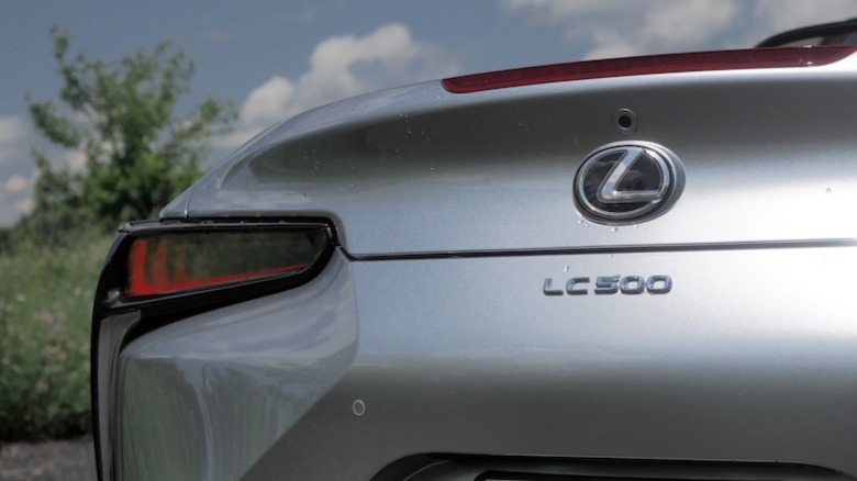 LC 500 Detalles traseros