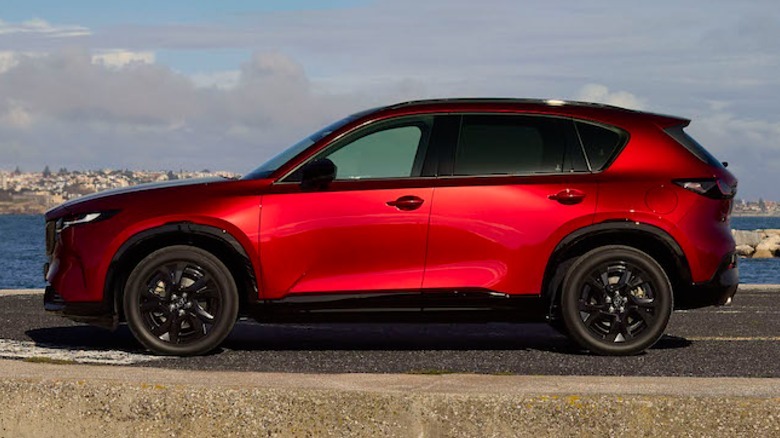 2026 Mazda CX-5 Perfil con estilo renovado
