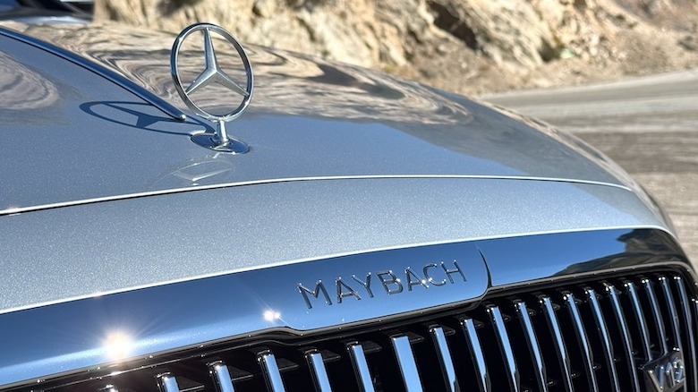 Mercedes-Maybach S-Class hood emblem and grille