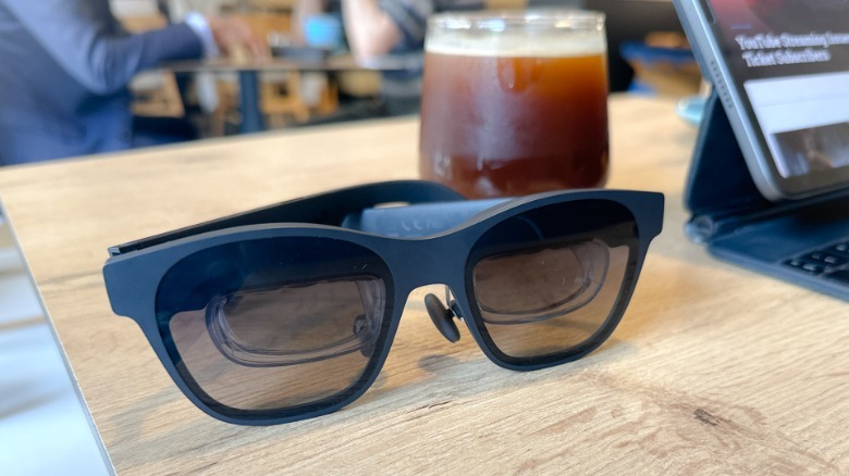 Front view of Xreal Air 2