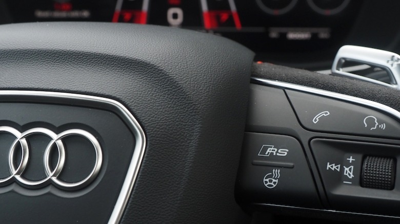 Steering wheel details