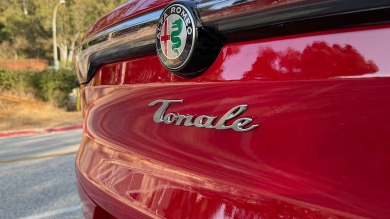 2025 Alfa Romeo Tonale Tributo Italiano eAWD