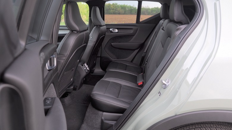 XC40 interior second row