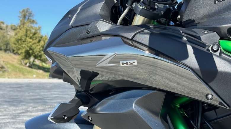 2026 Kawasaki Z H2 emblem