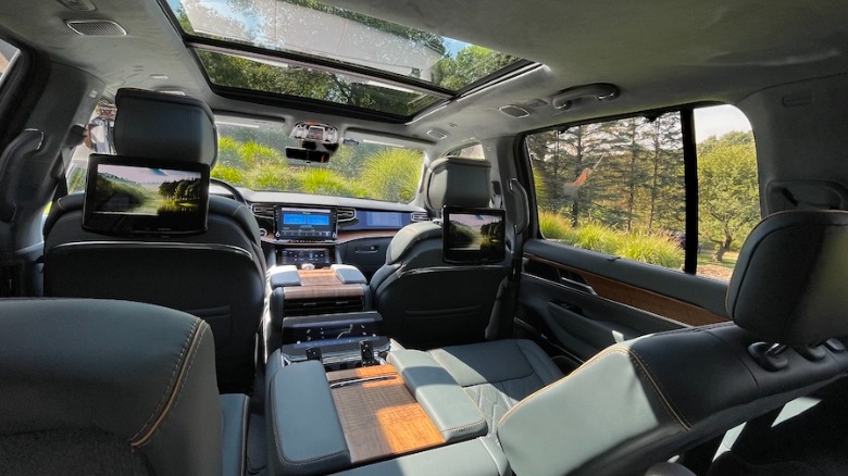 2022 Jeep Grand Wagoneer cabin