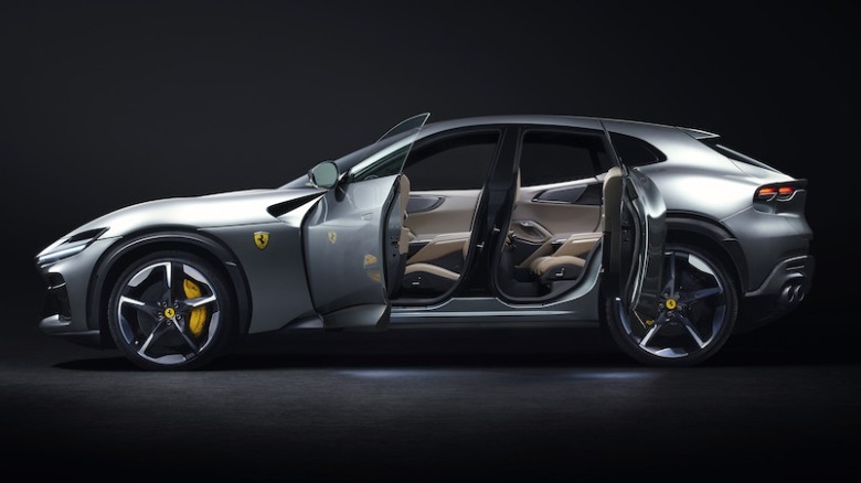 Purosangue doors open