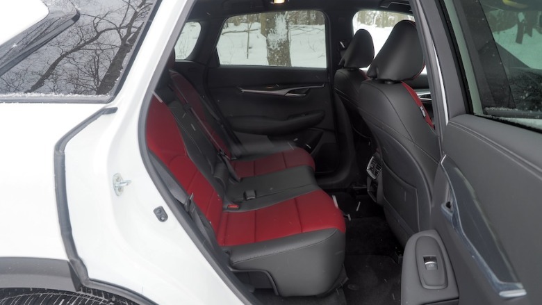 QX50 rear cabin