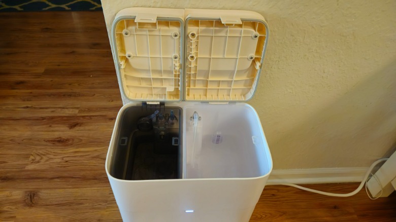The top water bins of the Yeedi Omni Smart Station