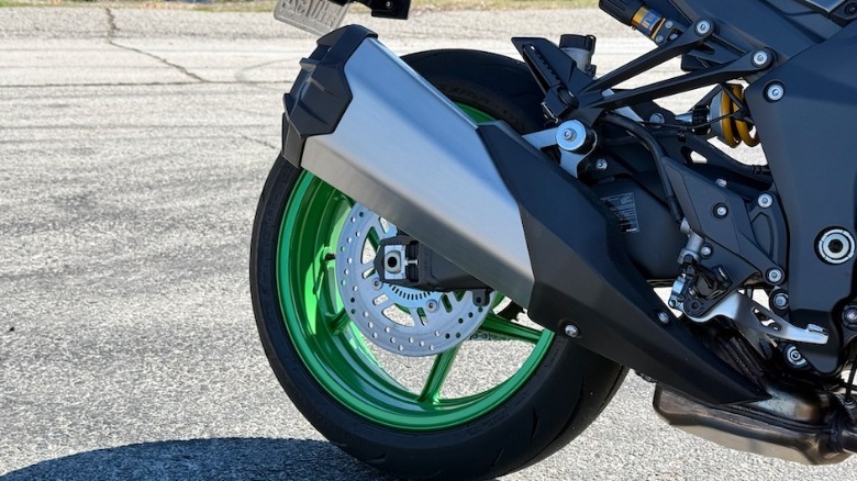 2026 Kawasaki Z1100 exhaust