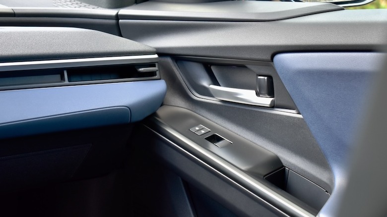 Trim detail