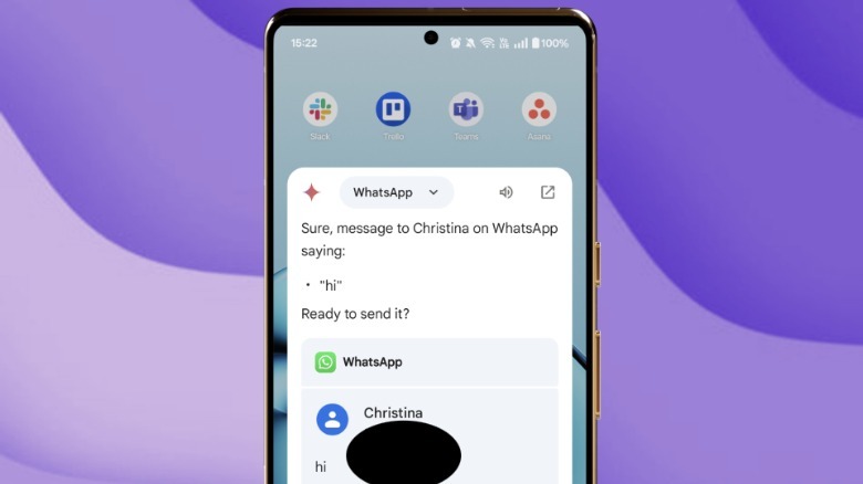 „Android“ skirtos „Gemini“ programos naudojimas „WhatsApp“ teksto siuntimui draugui.