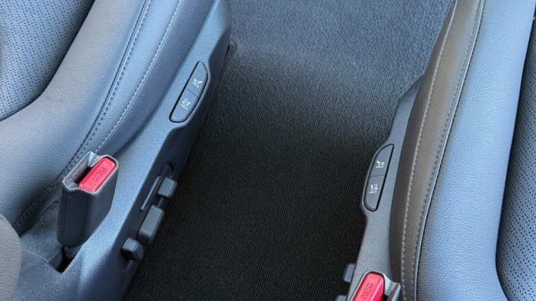 2026 Kia Carnival Hybrid SX Prestige seat controls