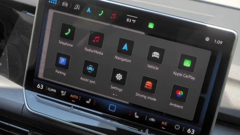 Infotainment app display