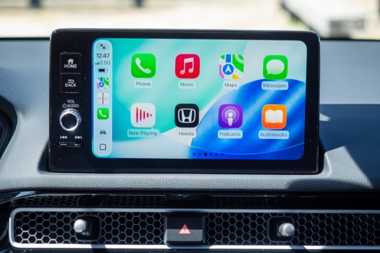 2026 Honda Civic Hatchback Hybrid 9-inch touchscreen with Apple CarPlay