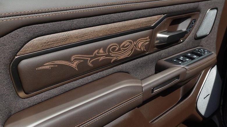 Trim detail
