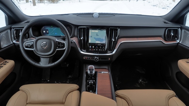 V60 Cross Country dashboard