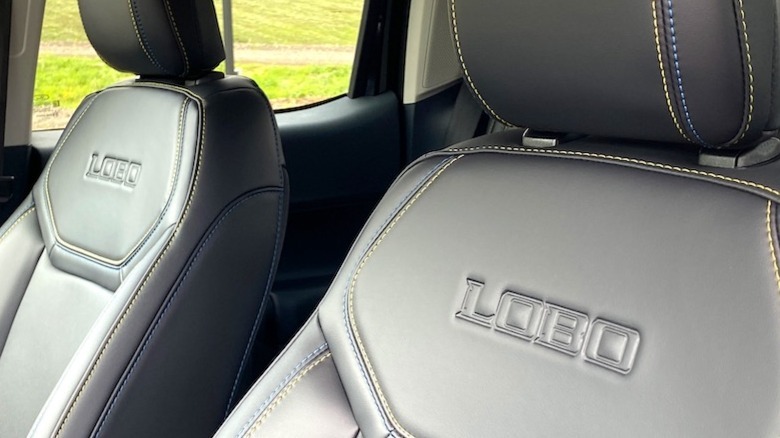 2025 Ford Maverick Lobo interior
