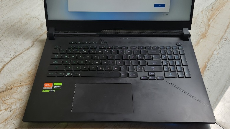 Asus ROG Strix Scar 17 keyboard