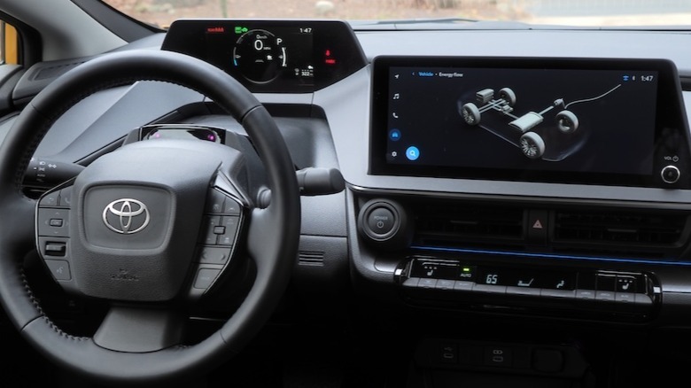 Prius PHEV showing hybrid power-flow