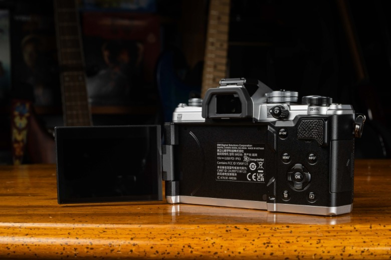 OM-3 Camera screen unfolded on a table