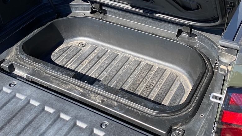 2025 Hyundai Santa Cruz storage bin