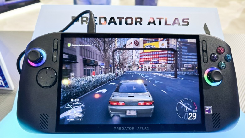 the front view of the Acer Predator Atlas 8 handheld gaming console with Forza Horizon 6 running on the screen