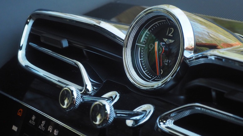 Bentayga dashboard clock