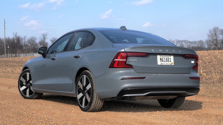 S60 Recharge rear 3/4