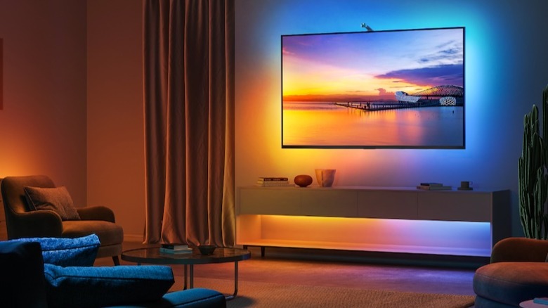 TV di dinding dengan pencahayaan LED Govee