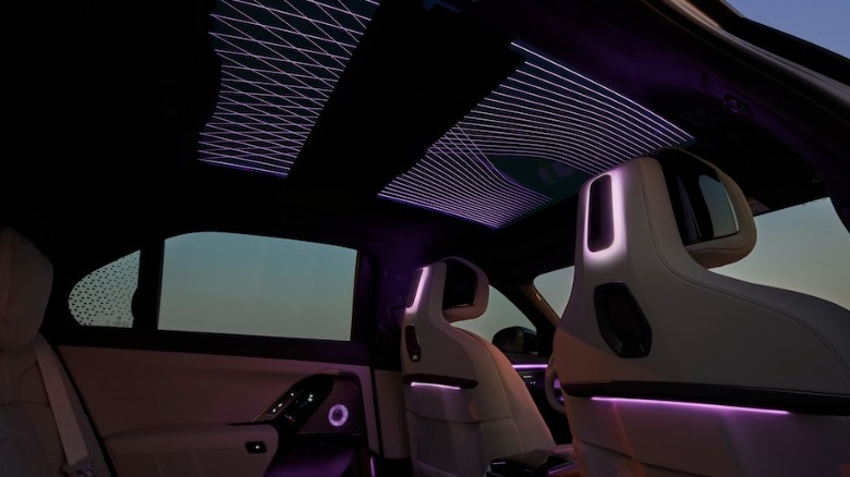 2027 BMW 7 Series cabin ambient lighting