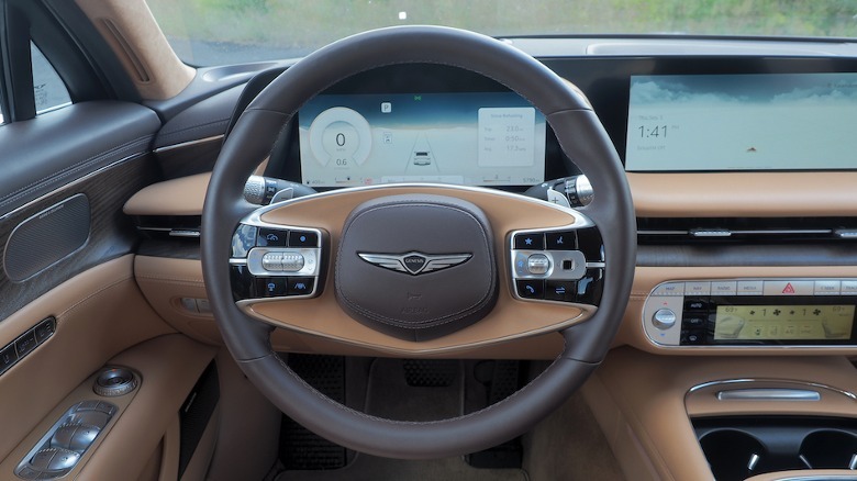 Genesis G90 driver seat controls