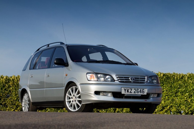 Toyota Picnic Sport Turbo