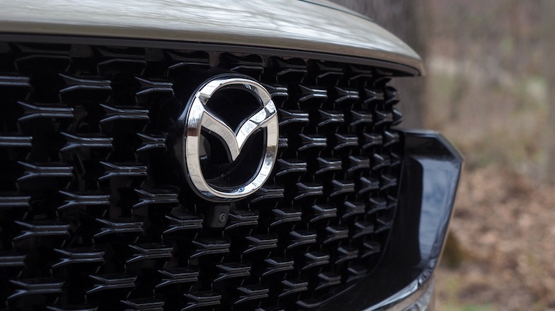 2023 Mazda CX-50 grille closeup