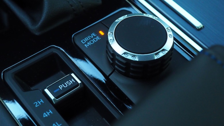 2022 Tundra drive mode dial