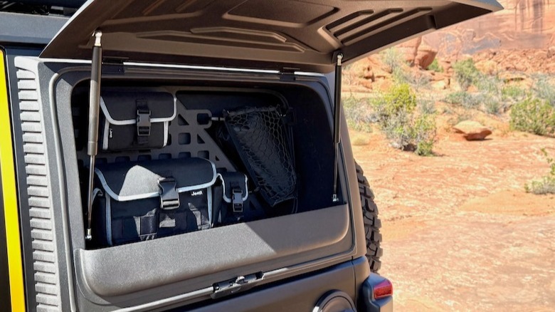 Konsep Jeep Suncaser