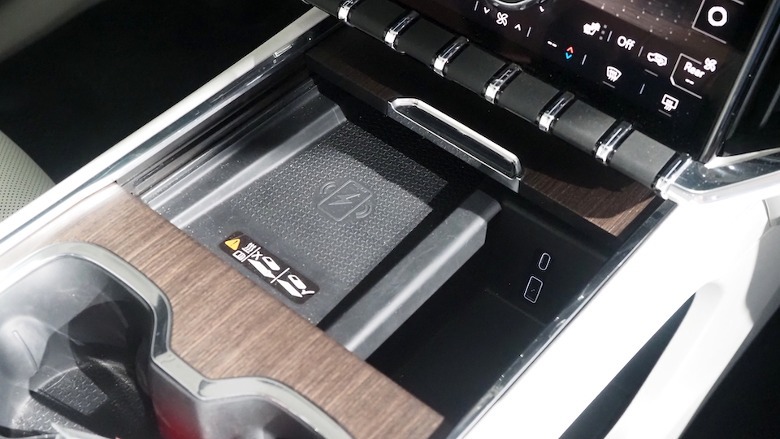 2024 Acadia Denali center console