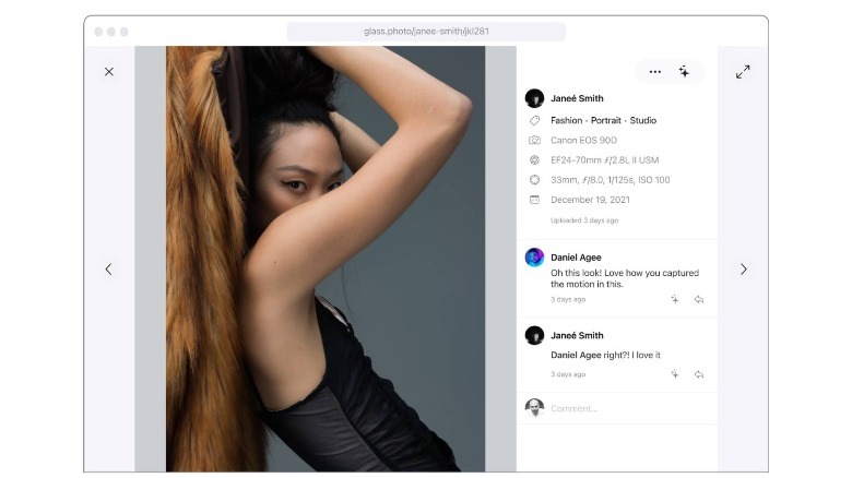 Glass app showing EXIF data of photos