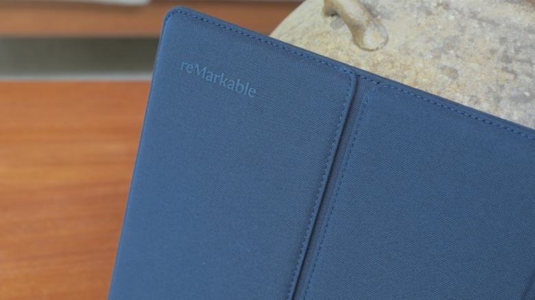 Folio cover closed