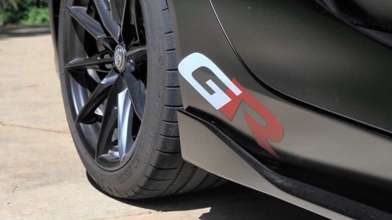 GR badge detail