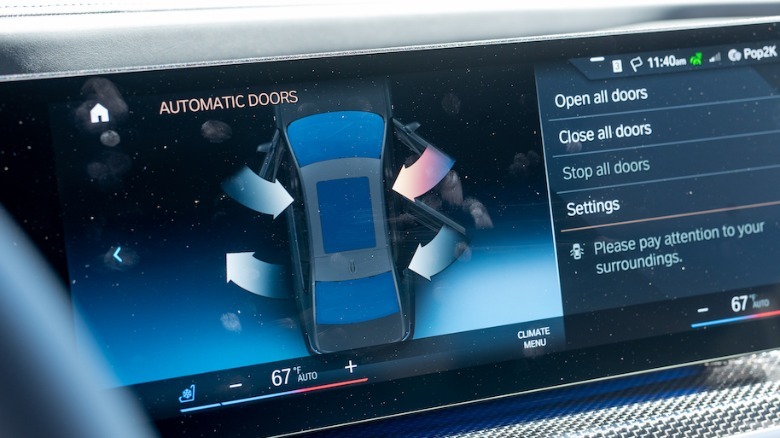 BMW i7 automatic doors