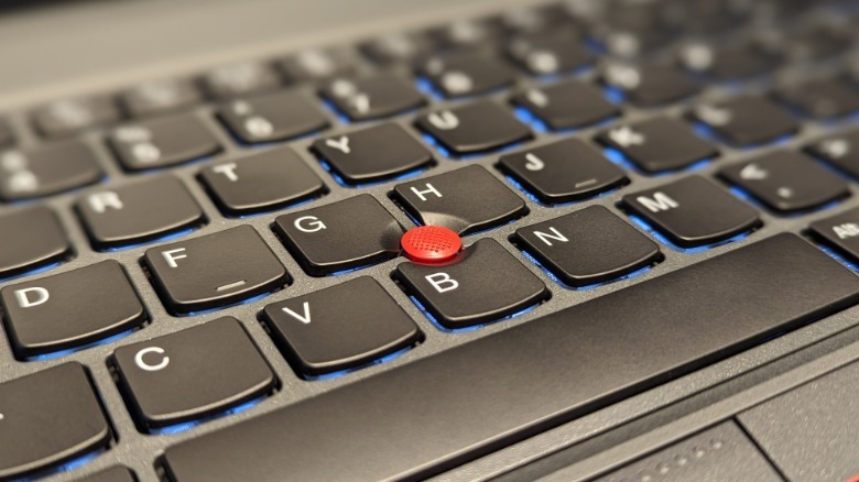 Lenovo ThinkPad T16 Gen 1 Red Nub
