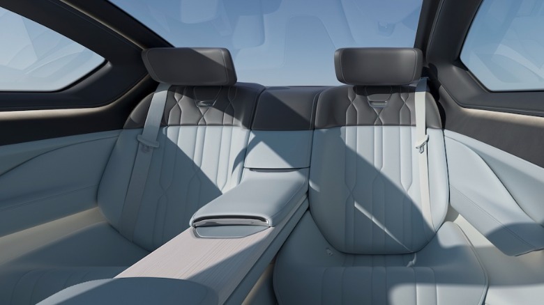 Vision BMW ALPINA rear cabin