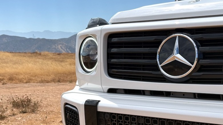 2026 Mercedes-Benz G 580 front grille and Mercedes three-pointed star emblem